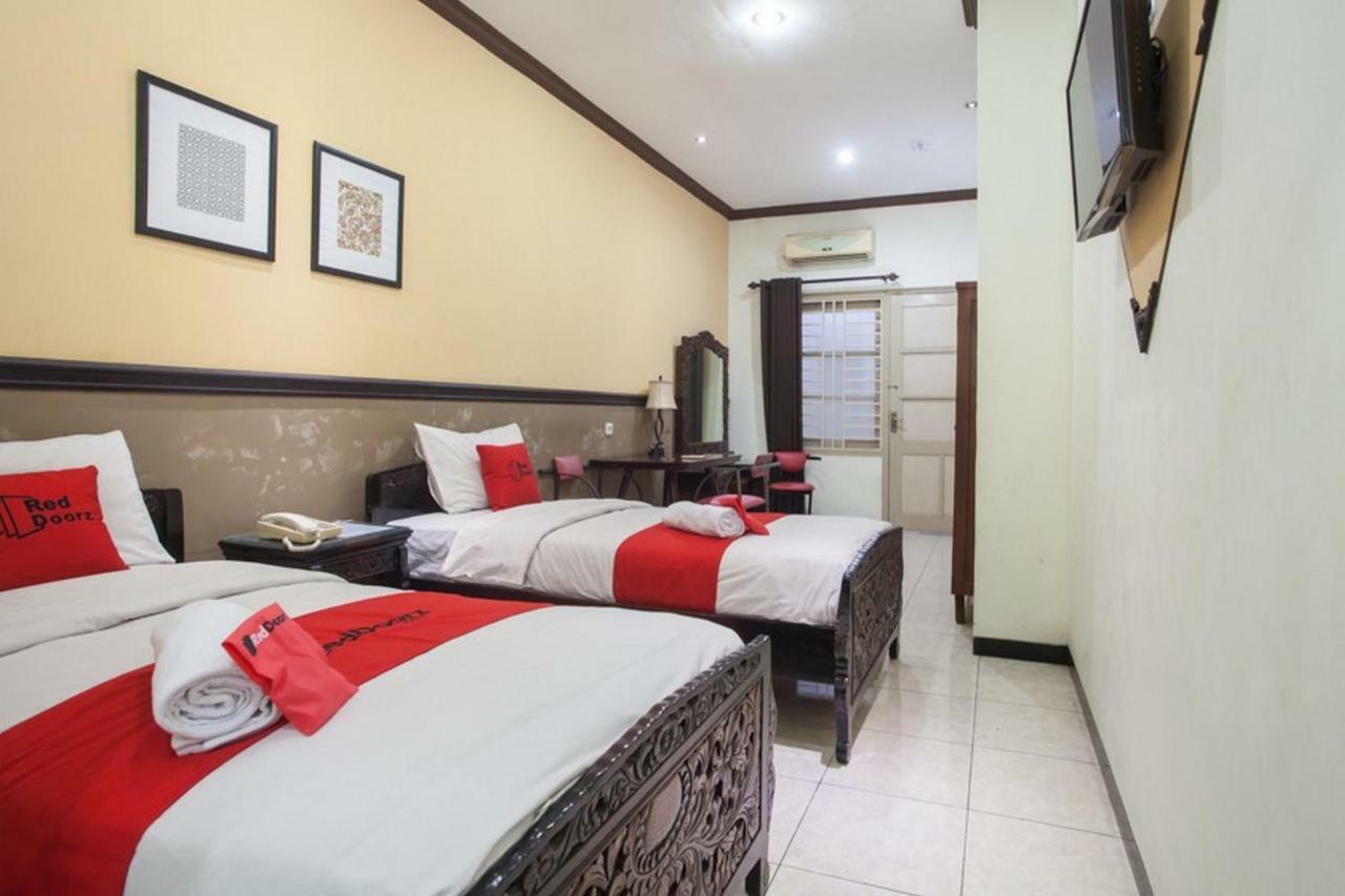 Reddoorz @ Urip Sumoharjo Hotell Surabaya Eksteriør bilde