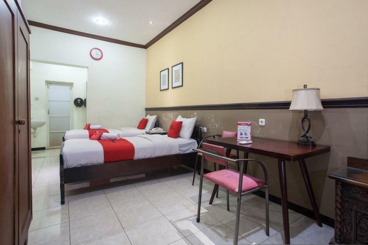 Reddoorz @ Urip Sumoharjo Hotell Surabaya Eksteriør bilde