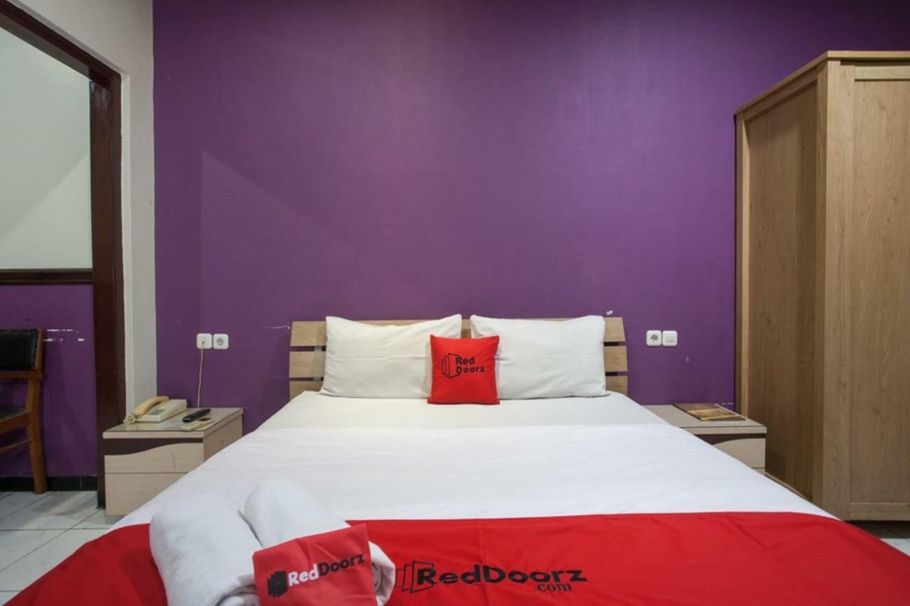 Reddoorz @ Urip Sumoharjo Hotell Surabaya Eksteriør bilde