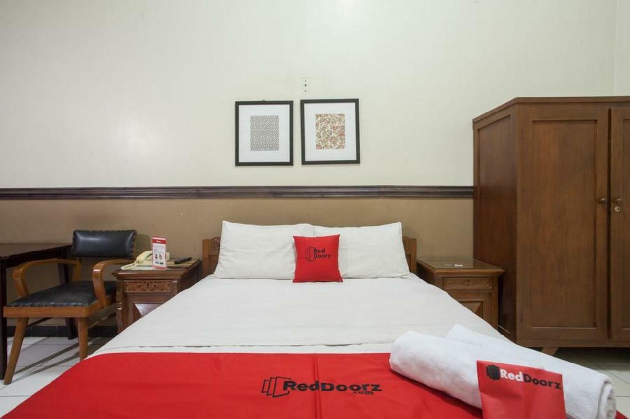 Reddoorz @ Urip Sumoharjo Hotell Surabaya Eksteriør bilde